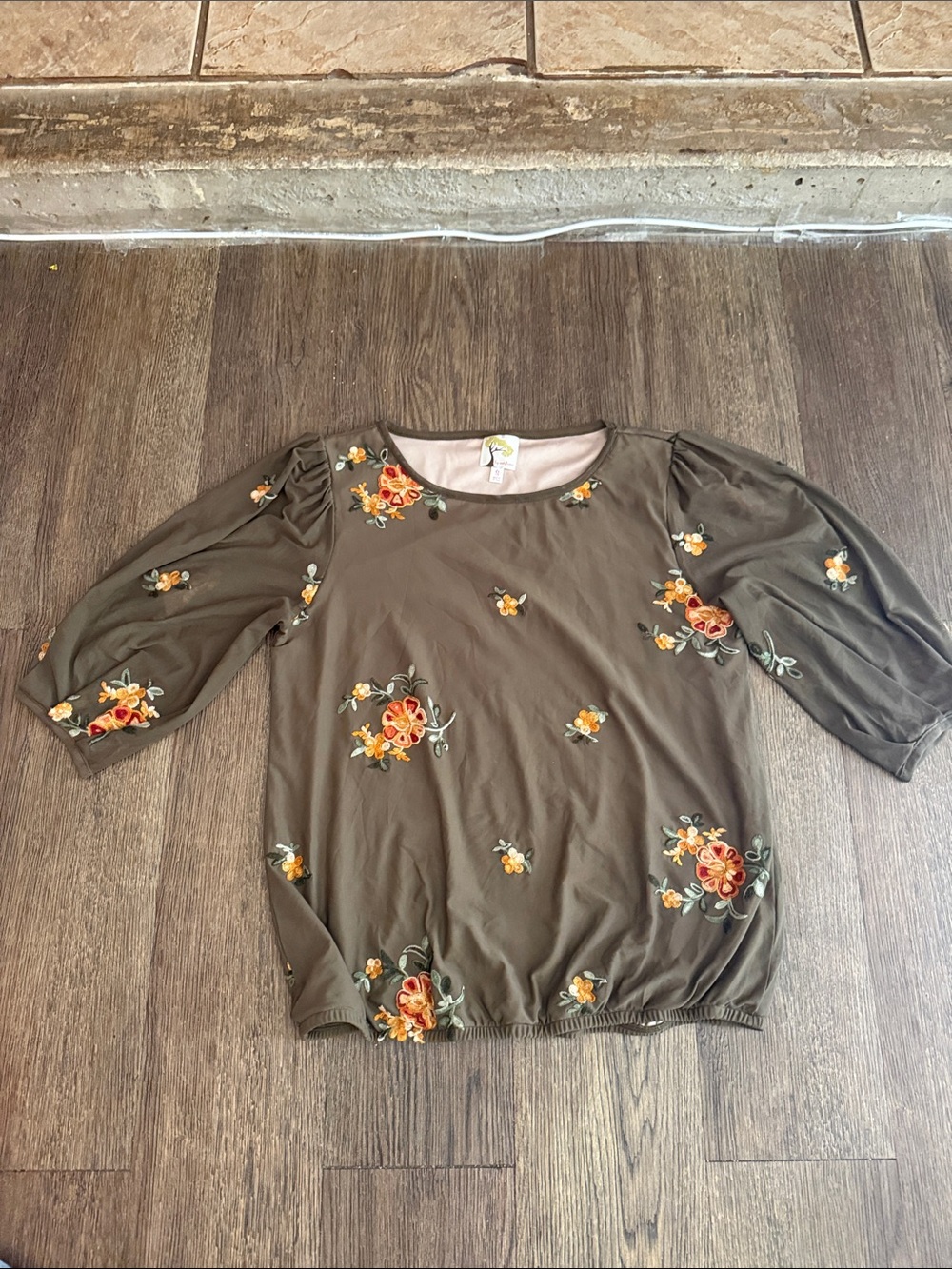 fig and flower Olive Embroidered Floral Puff-Sleeve Blouse